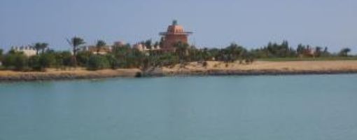 Resorts in Gouna have lakes and golf courses, along with access to the beach