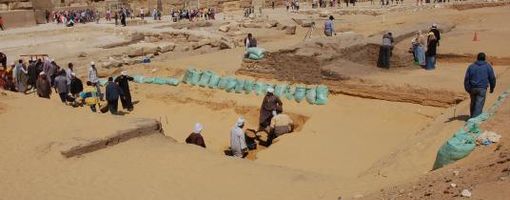 Egypt announces discovery of 3400-year-old wall around Sphinx