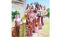 Zanzibar womens taurist